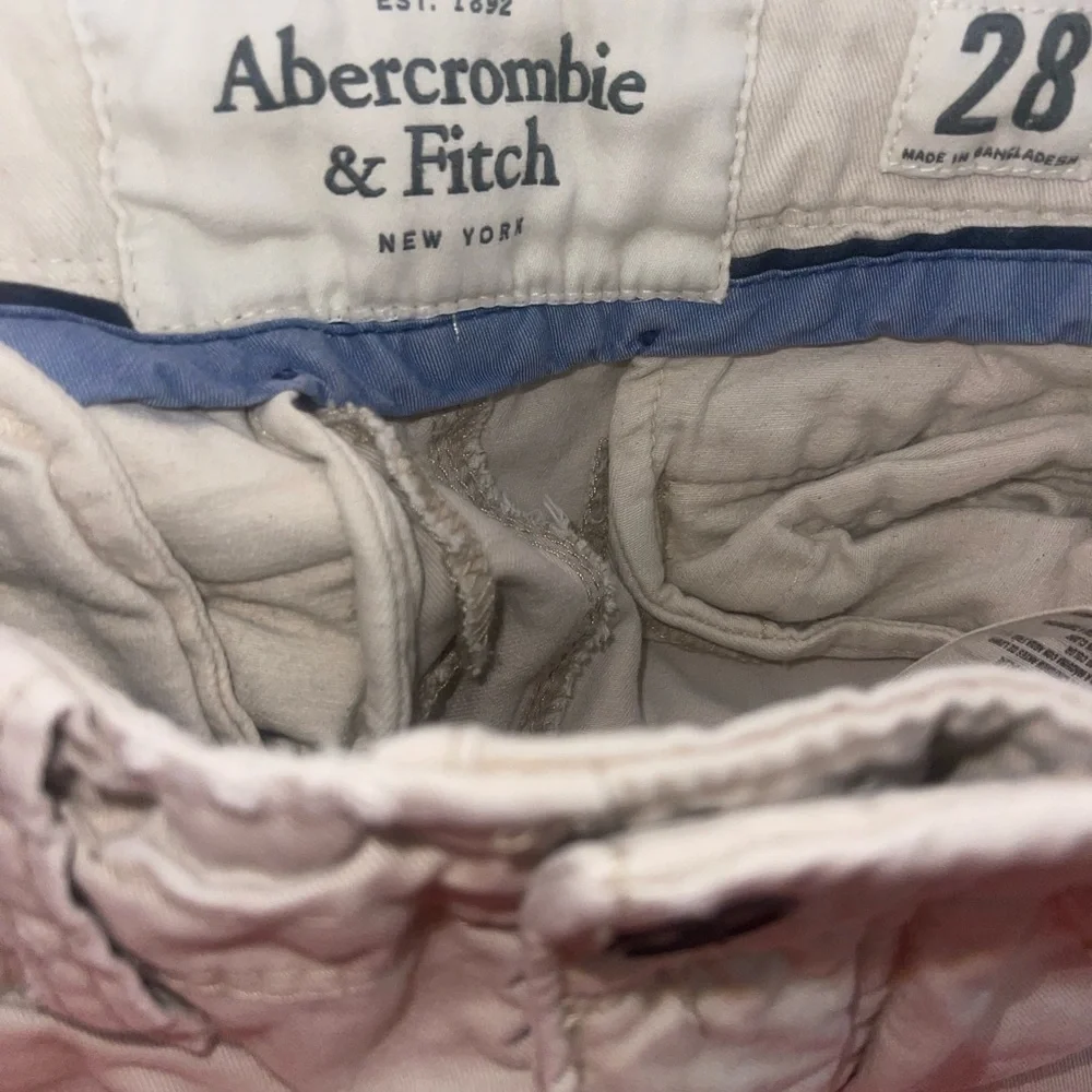 Abercrombie & Fitch Shorts Mens 28 Khaki Pockets Flat Front Button Fly‎
